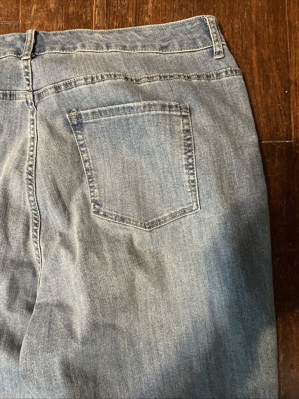 LOGO by Lori Goldstein Shadow Patch Boyfriend Jeans 18W Blue Denim Stretch - Picture 9 of 10